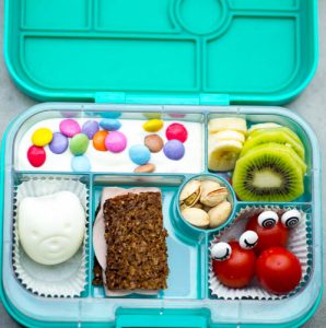 Lunchboxen mit Eiformer und Augen Foodpicker