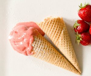 Erdbeer-Joghurt-Eis ohne Eismaschine