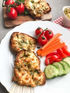 Eierbrot mit Rohkost