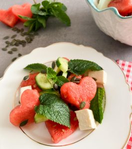 Wassermelone-Feta-Salat-mit-Minze.